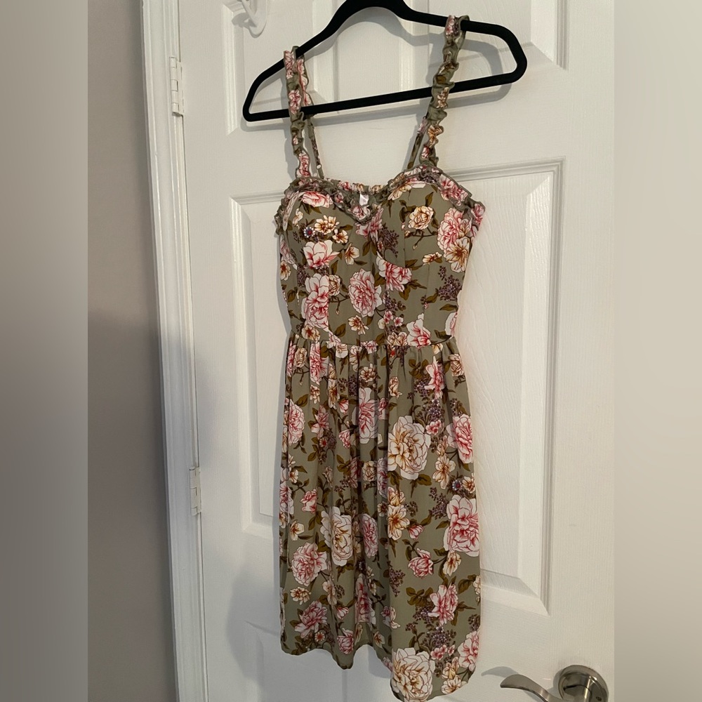 GREEN FLORAL DRESS - Picture 2 of 7